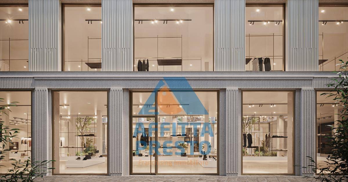 Fondo Commerciale in vendita a Empoli, Centro