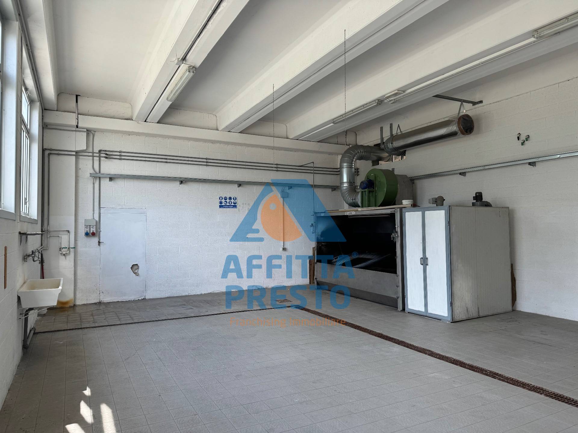 Capannone in affitto a Santa Croce sull'Arno