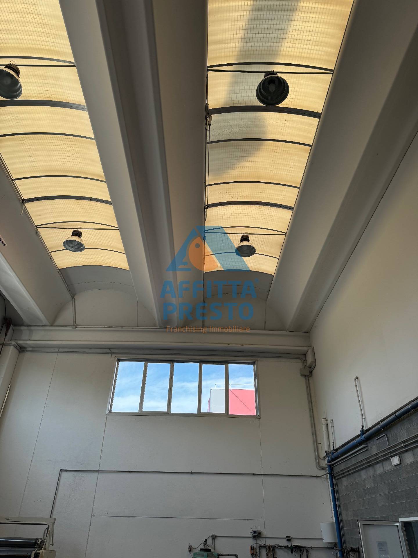 Capannone in affitto a Santa Croce sull'Arno