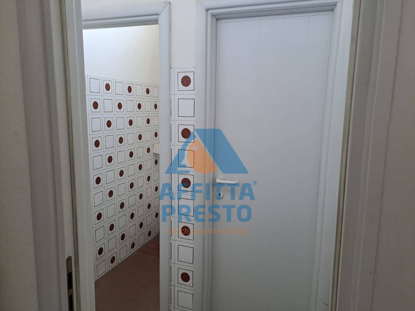 Fondo Artigianale in affitto a Empoli