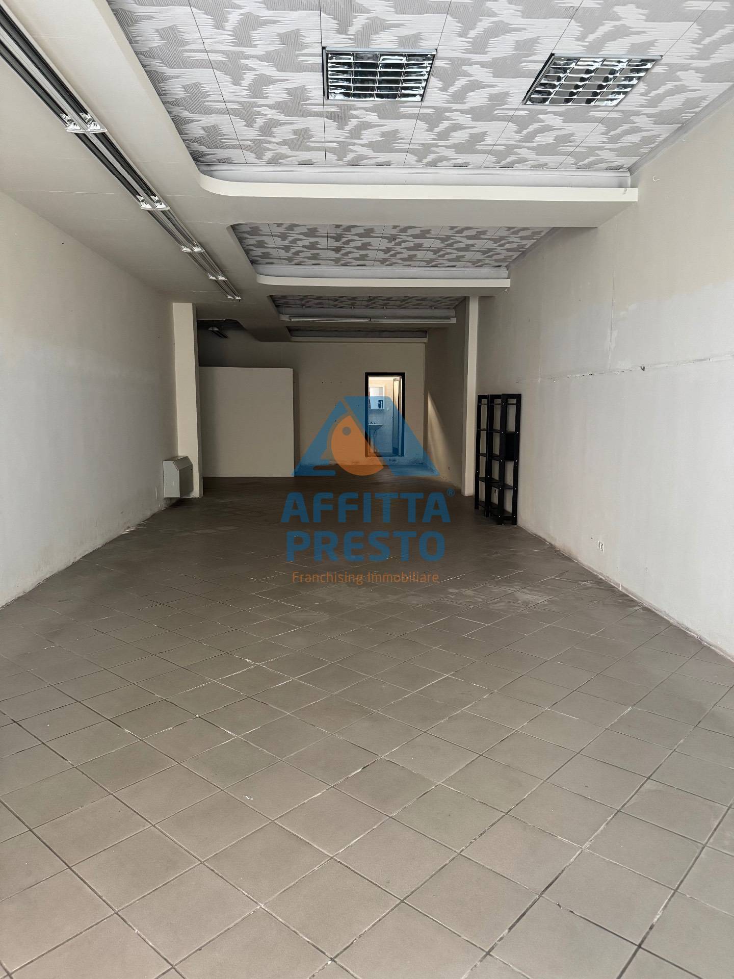 Fondo Commerciale in affitto a Fucecchio