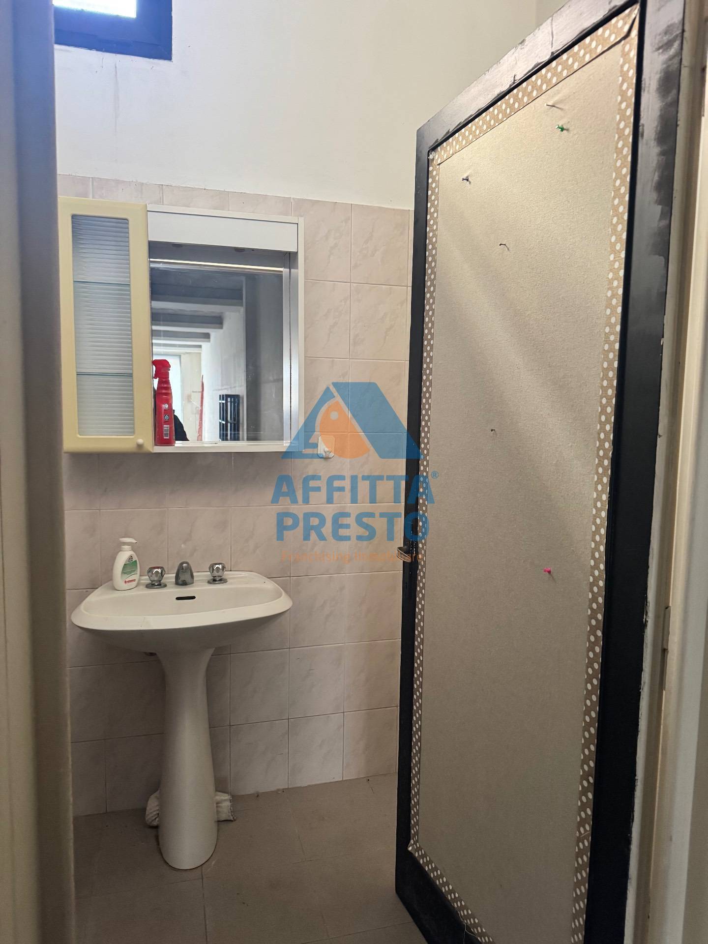 Fondo Commerciale in affitto a Fucecchio