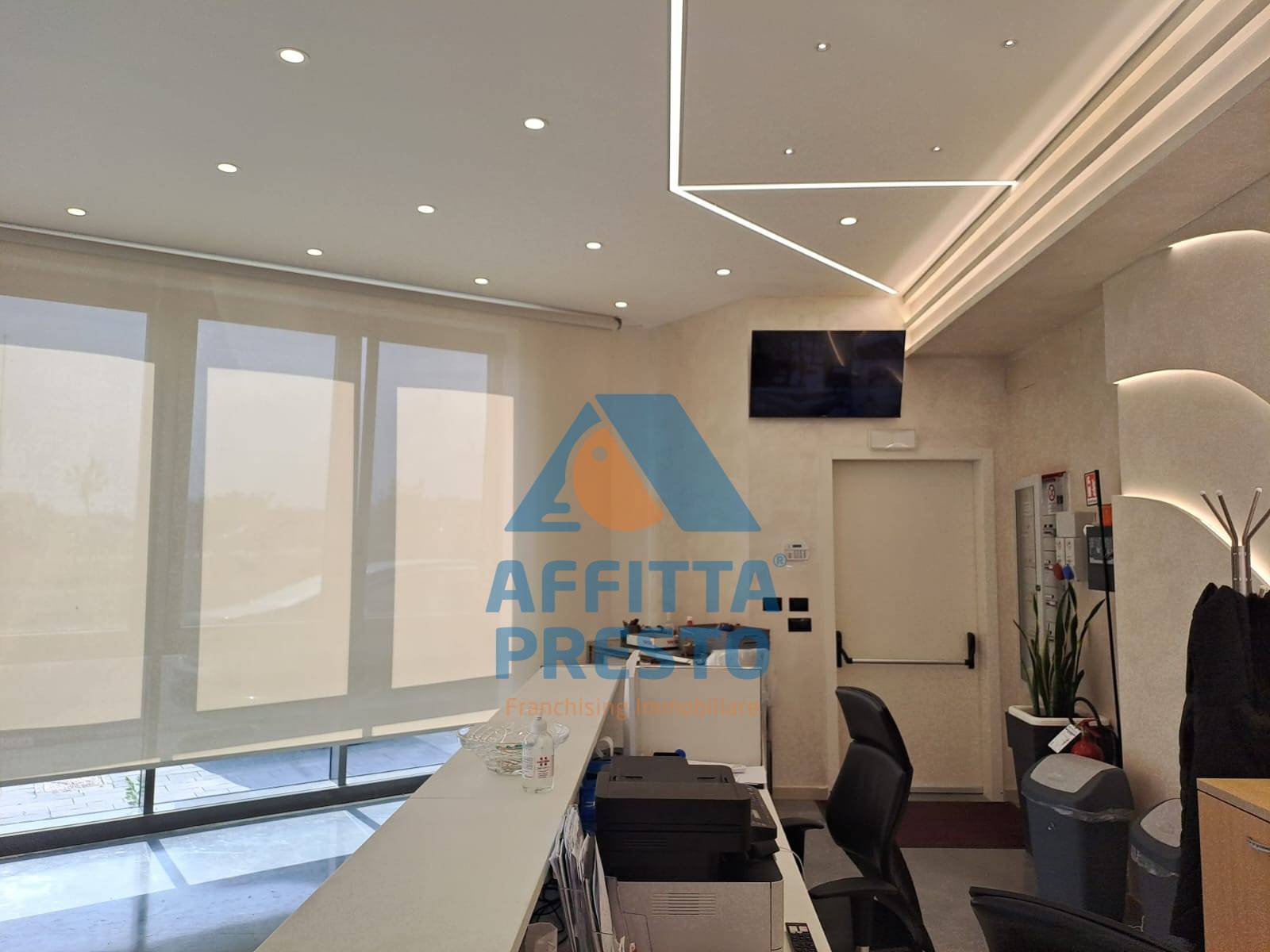 Fondo Commerciale in affitto a Prato, Macrolotto