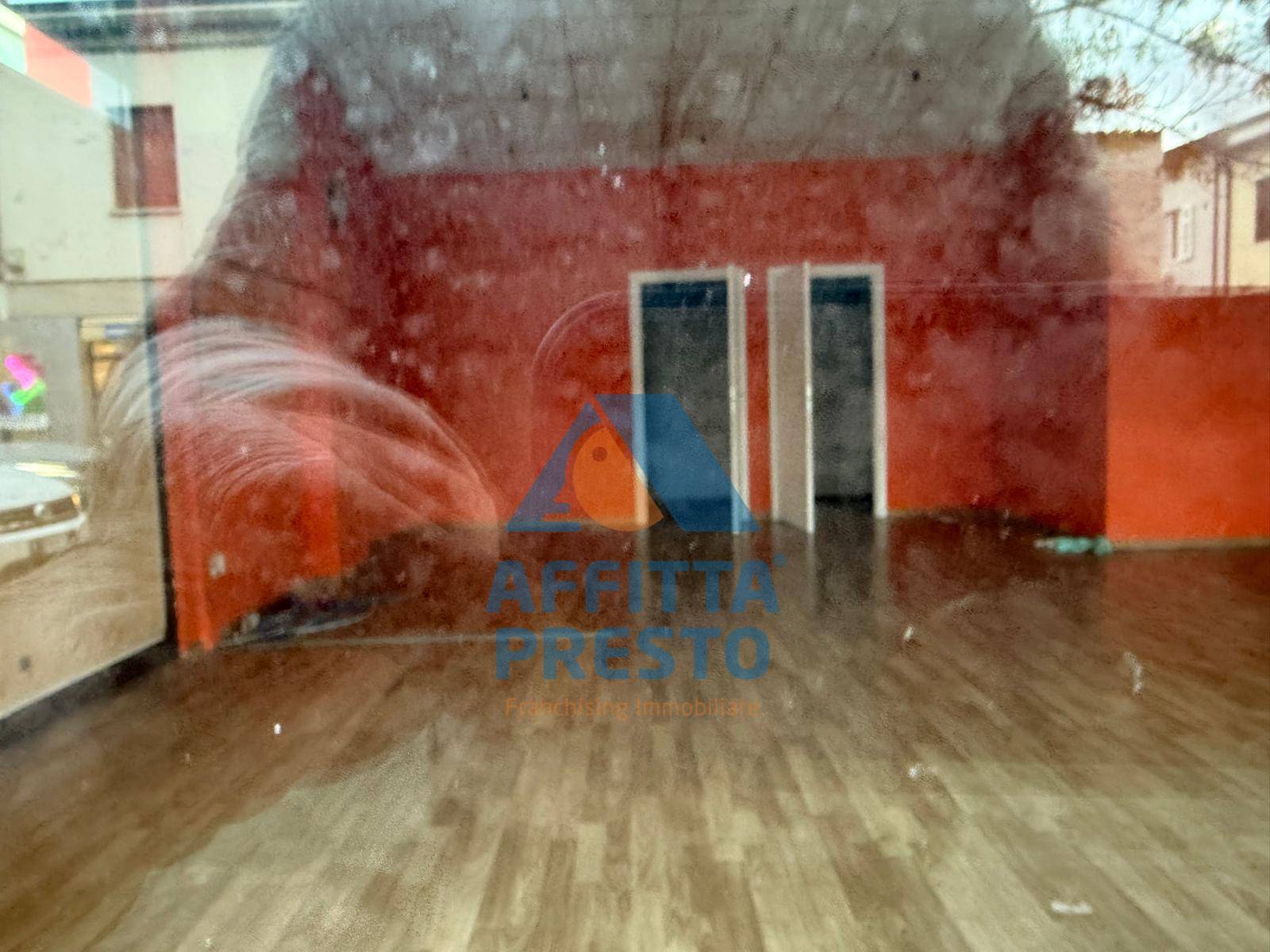 Fondo Commerciale in affitto a Empoli