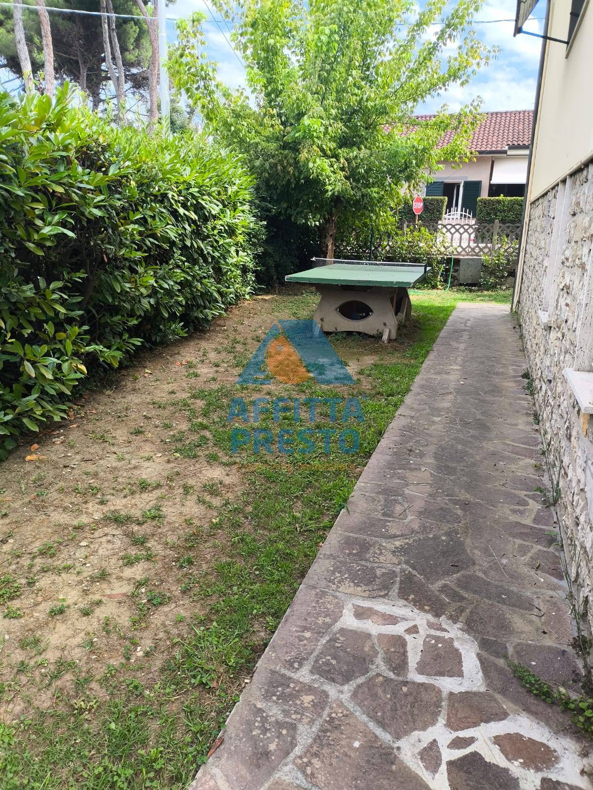 Casa indipendente in affitto a Pietrasanta, Marina di Pietrasanta