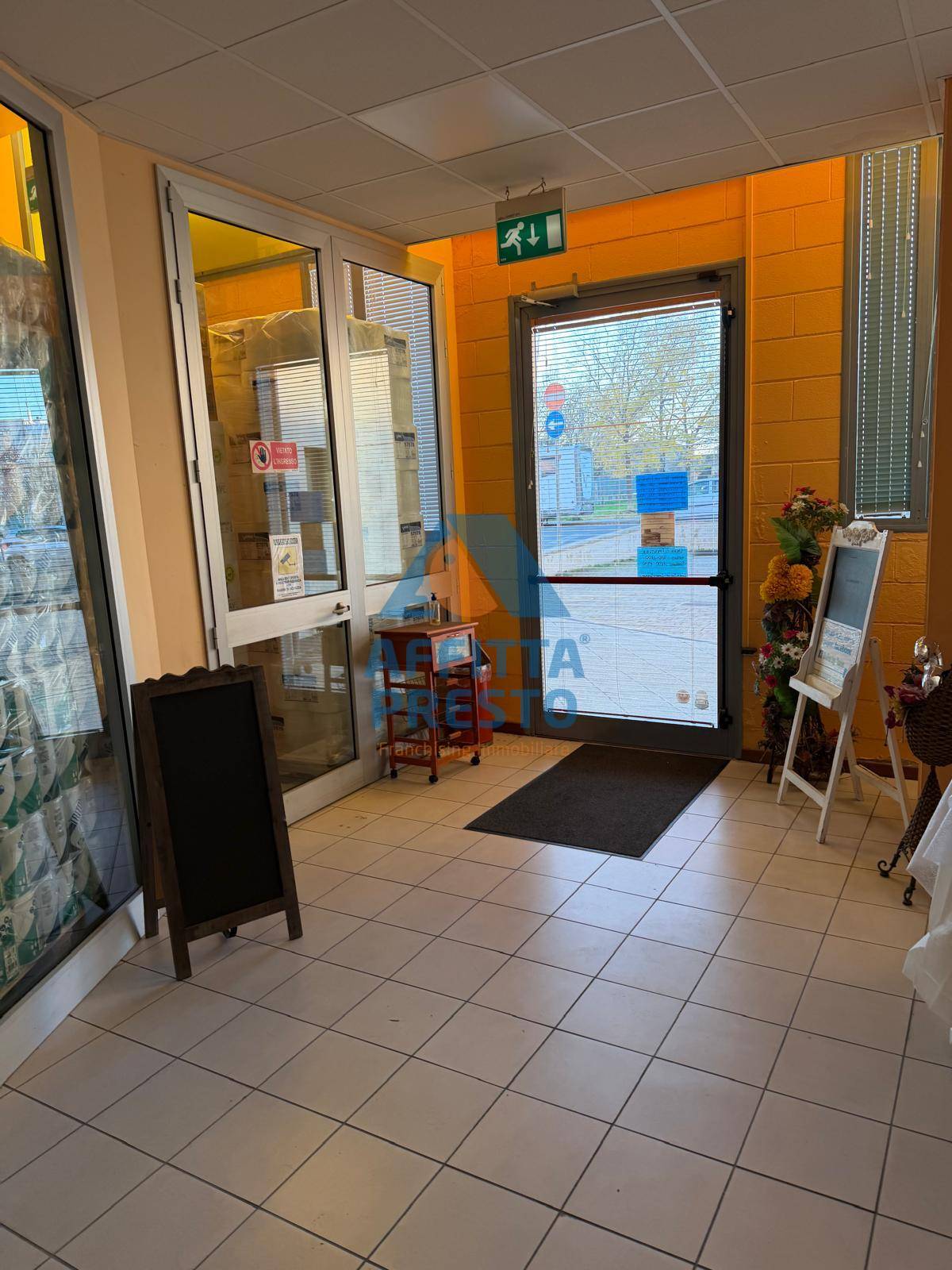 Fondo Commerciale in vendita a Vinci, Sovigliana - Spicchio