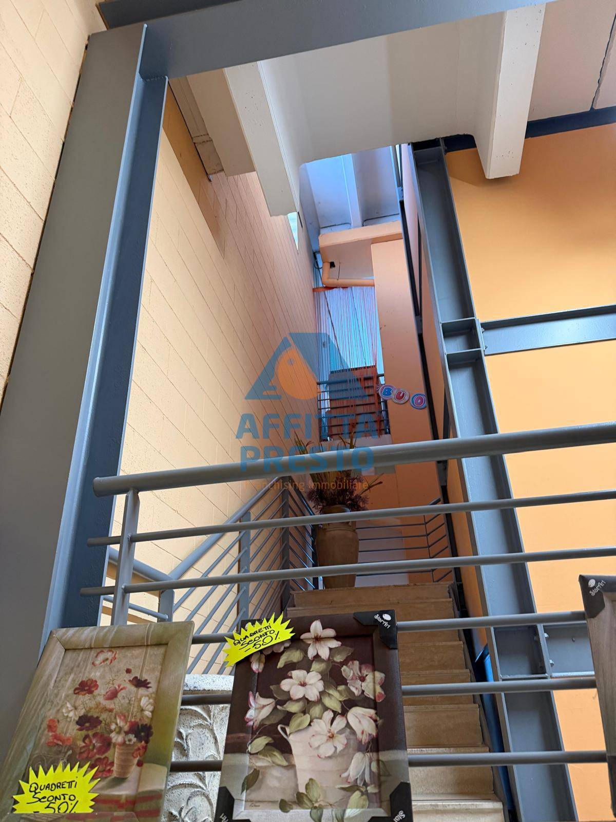 Fondo Commerciale in vendita a Vinci, Sovigliana - Spicchio