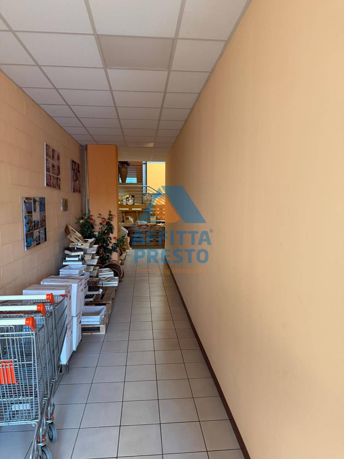 Fondo Commerciale in vendita a Vinci, Sovigliana - Spicchio