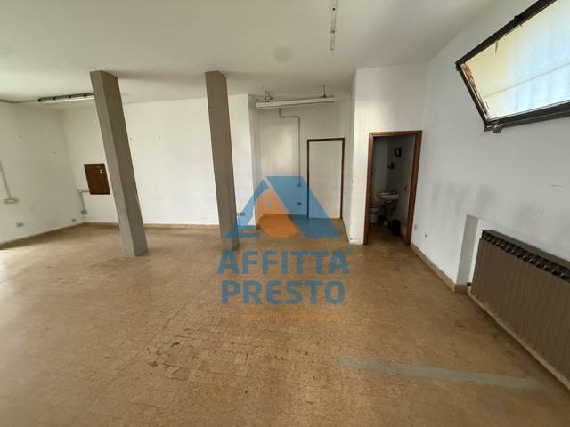 Magazzino in affitto a Empoli, Stadio