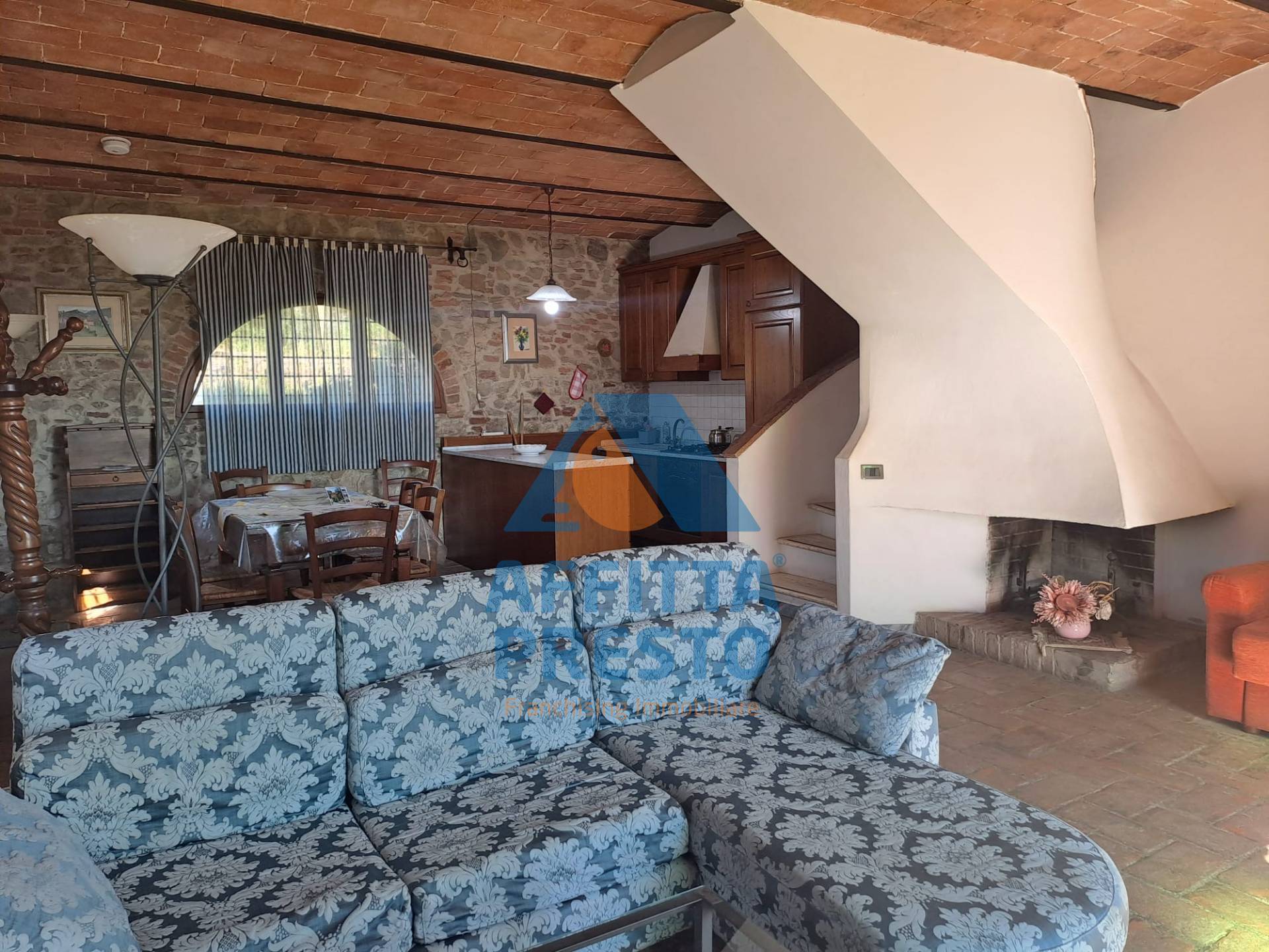Appartamento in affitto a Capraia e Limite, Castra