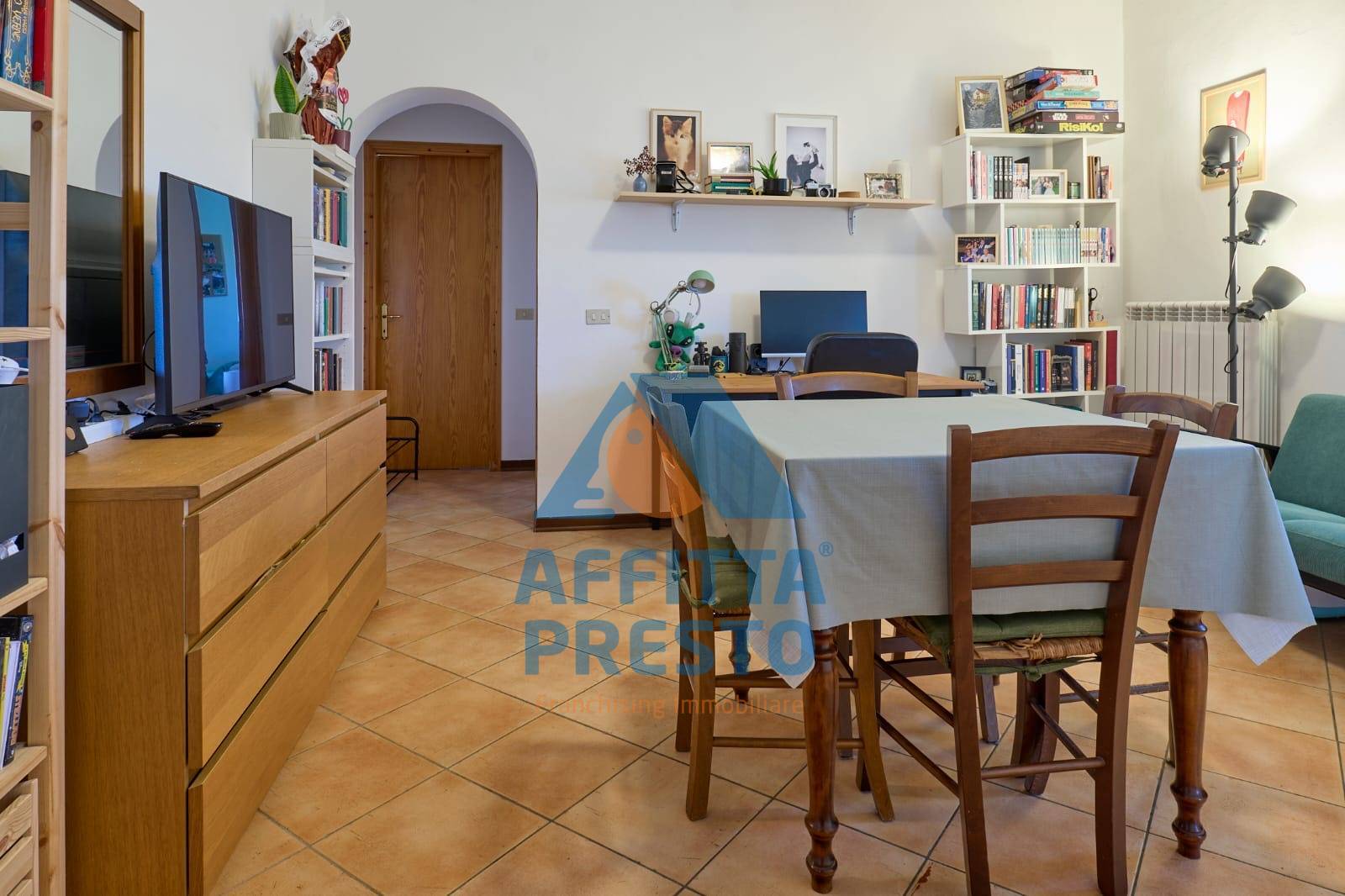 Appartamento in affitto a Capraia e Limite