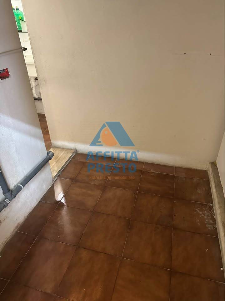 Negozio in affitto a Capraia e Limite