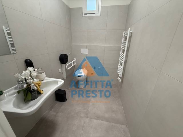 Ufficio in affitto a Capraia e Limite
