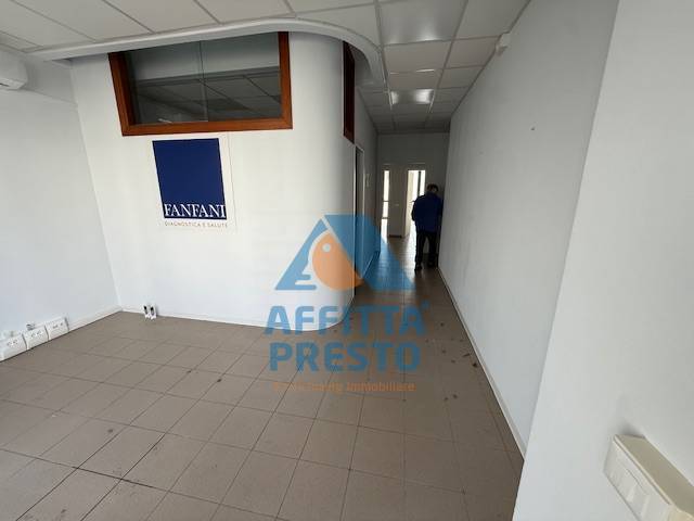 Fondo Artigianale in affitto a Empoli, Stazione