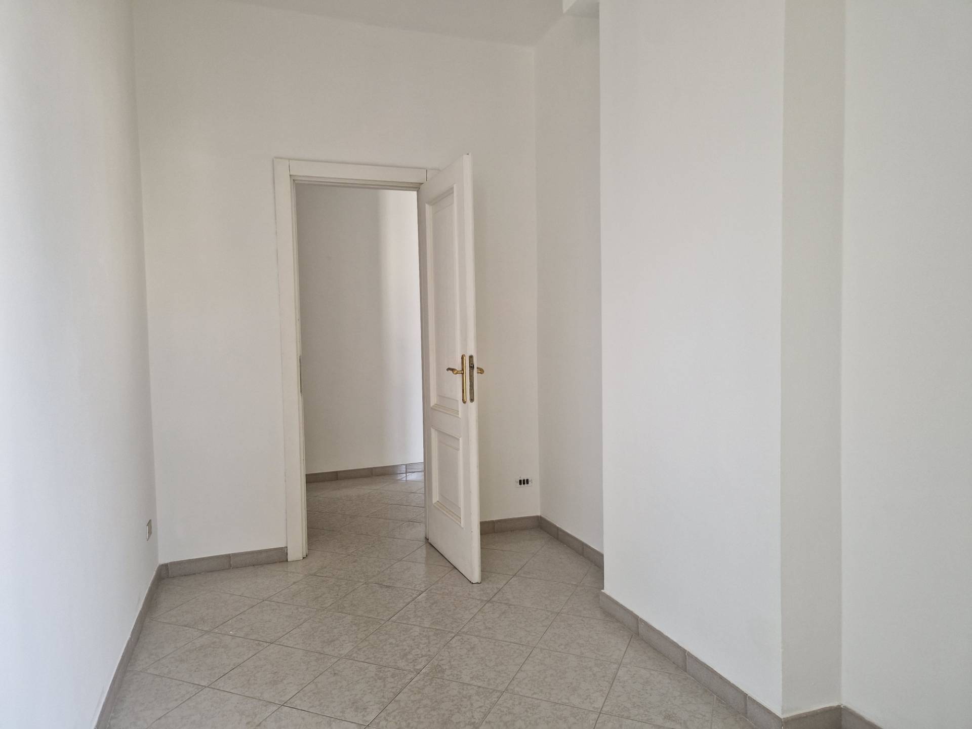 Appartamento in vendita a Loano, zona Piazza Mazzini