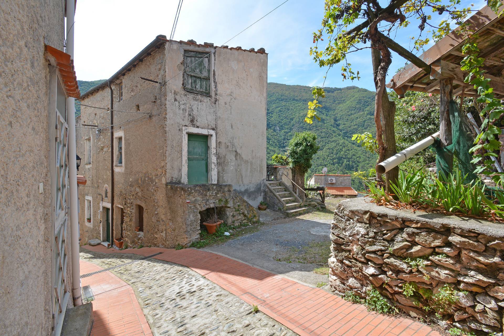 Rustico in vendita a Balestrino, Bergalla