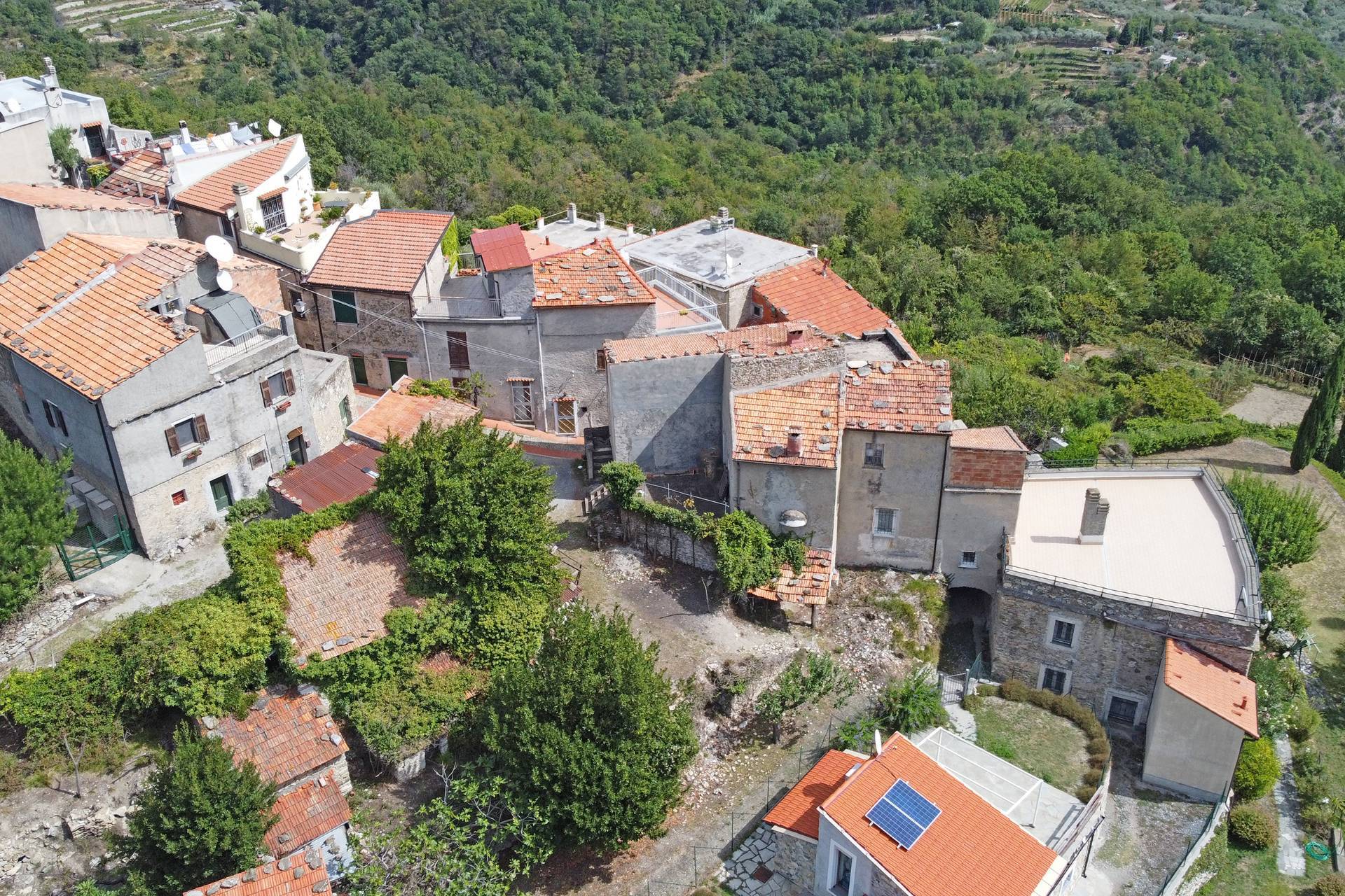 Rustico in vendita a Balestrino, Bergalla