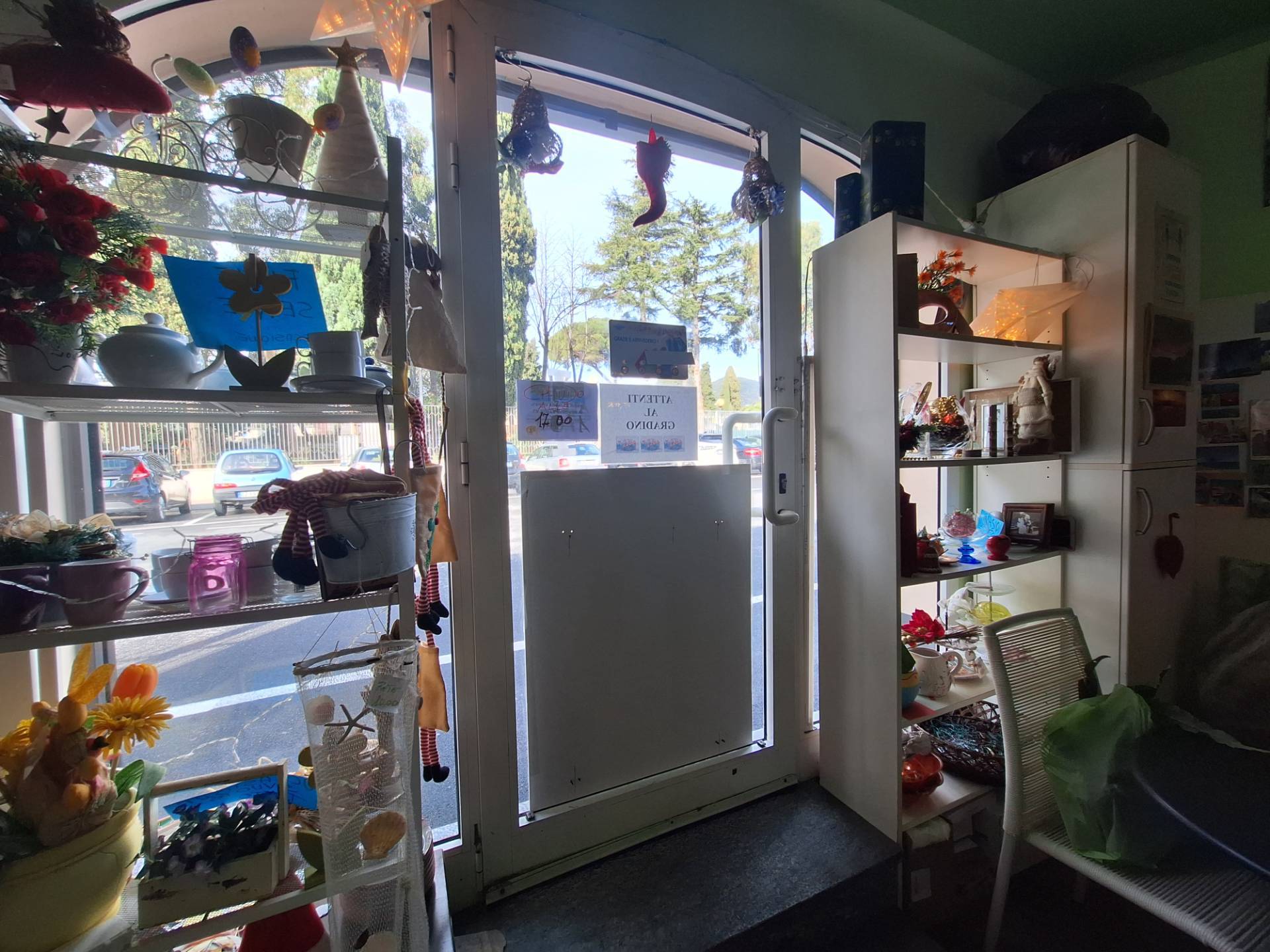 Attivit commerciale in vendita a Loano