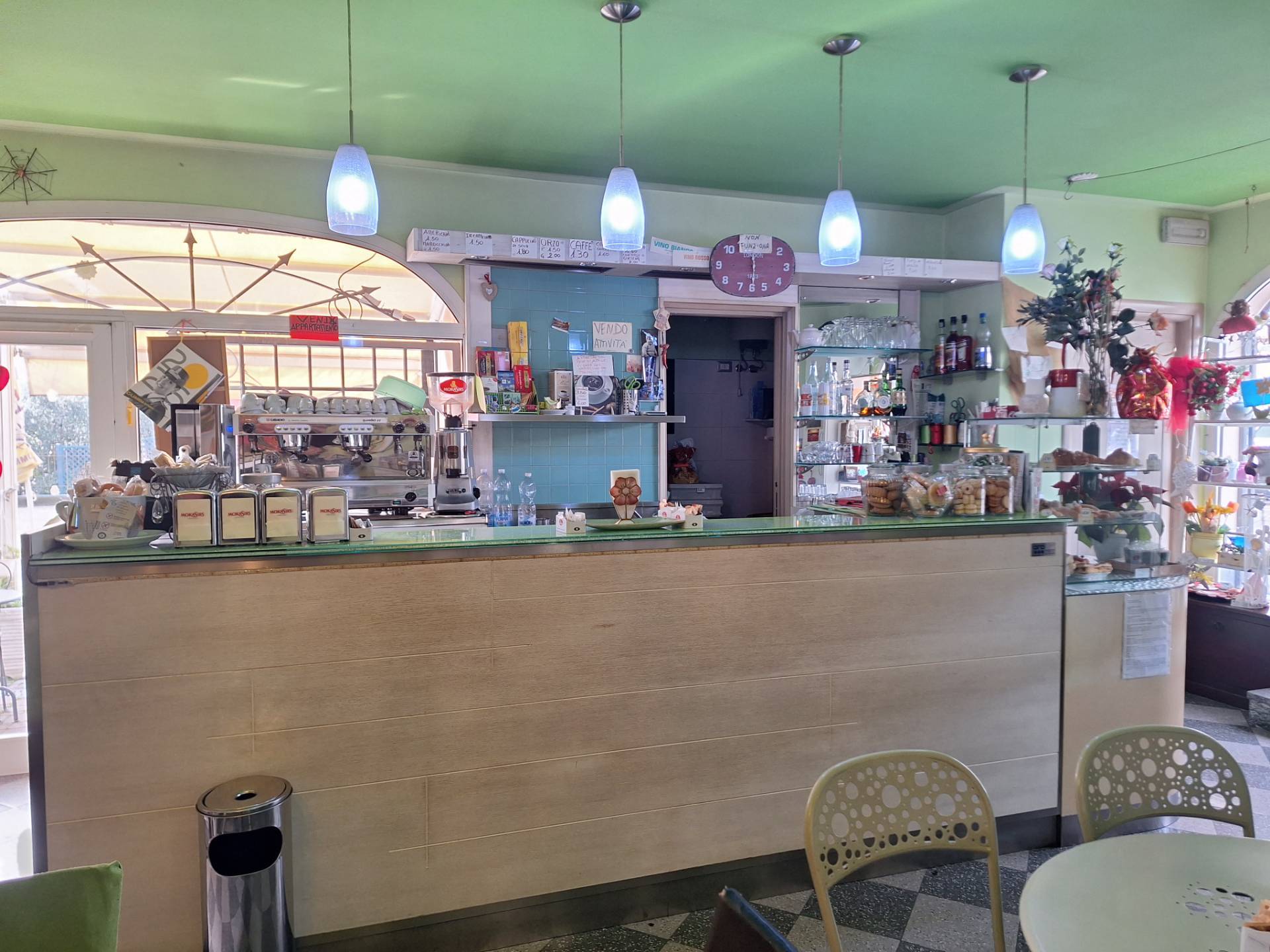 Attivit commerciale in vendita a Loano