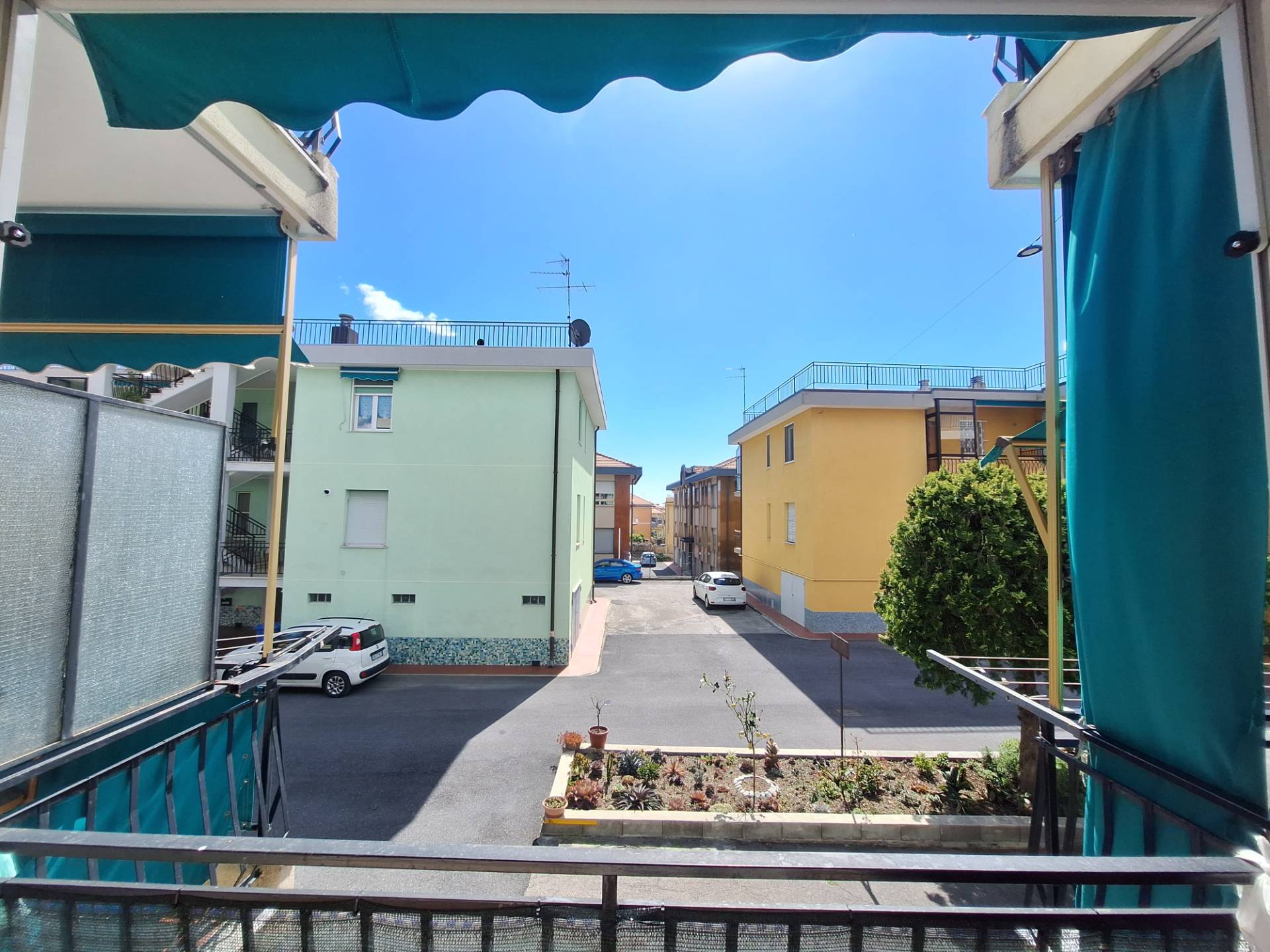 Appartamento in vendita a Loano, zona poeti