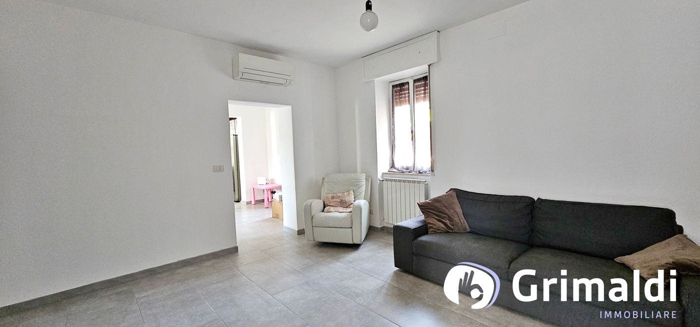 Casa indipendente con giardino a Vernate