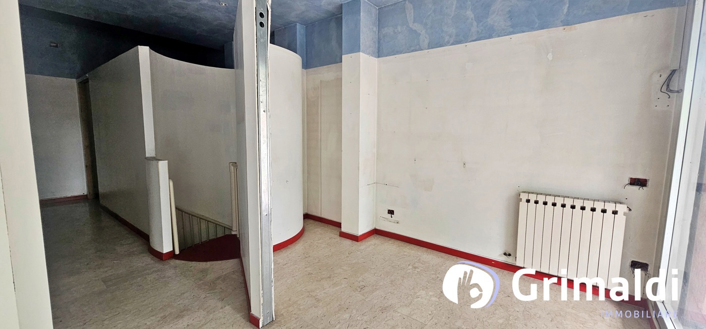 Negozio in vendita a San Donato Milanese