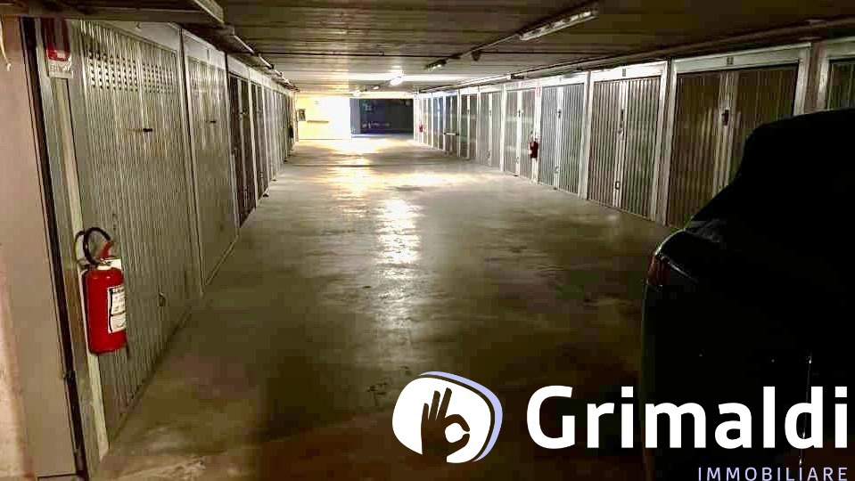 Box/Garage 12mq in vendita a Milano