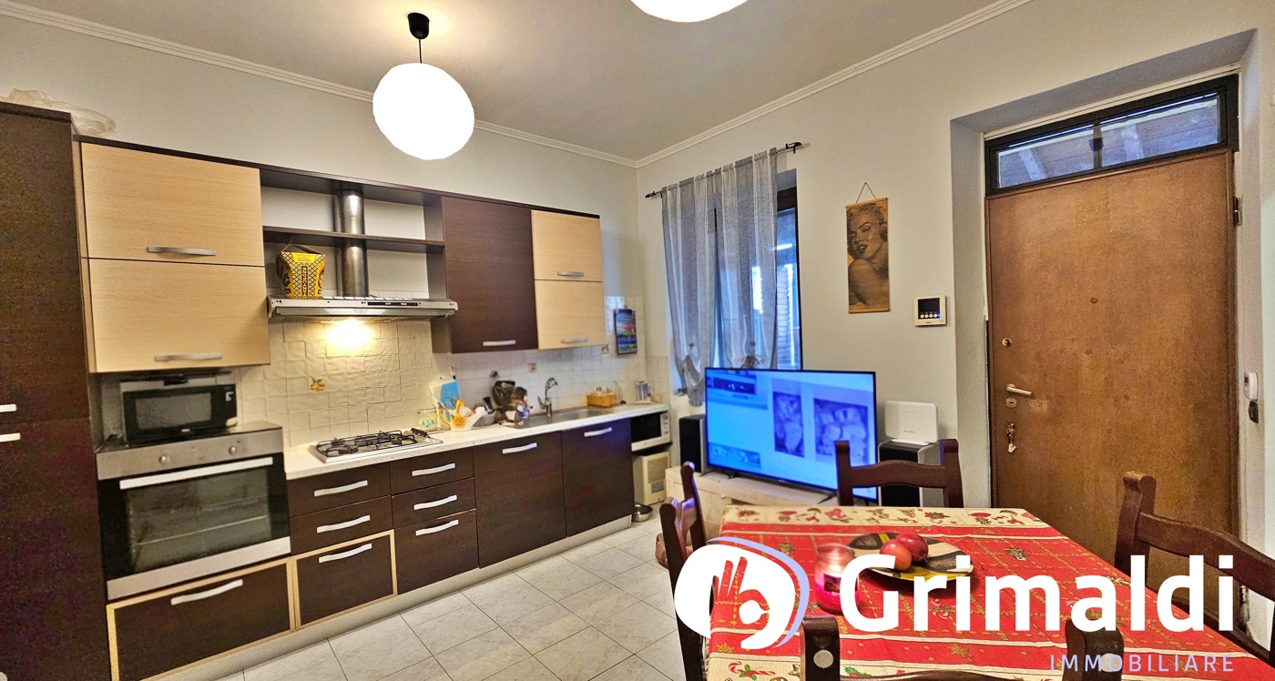 Casa indipendente con giardino a Vernate