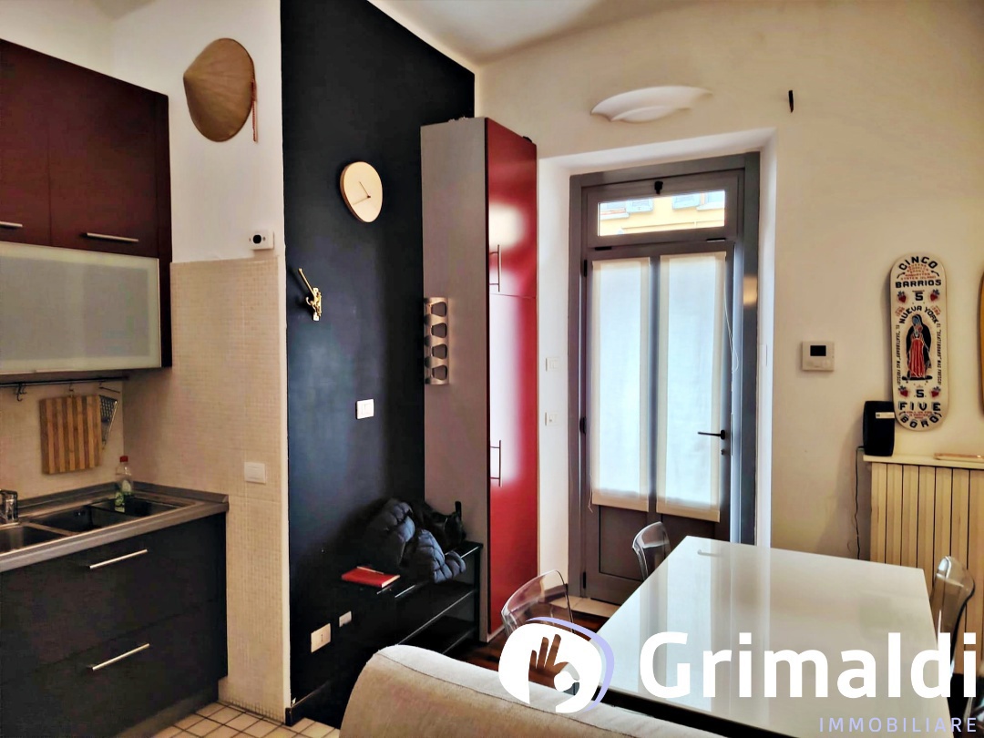 Bilocale arredato in affitto a Milano