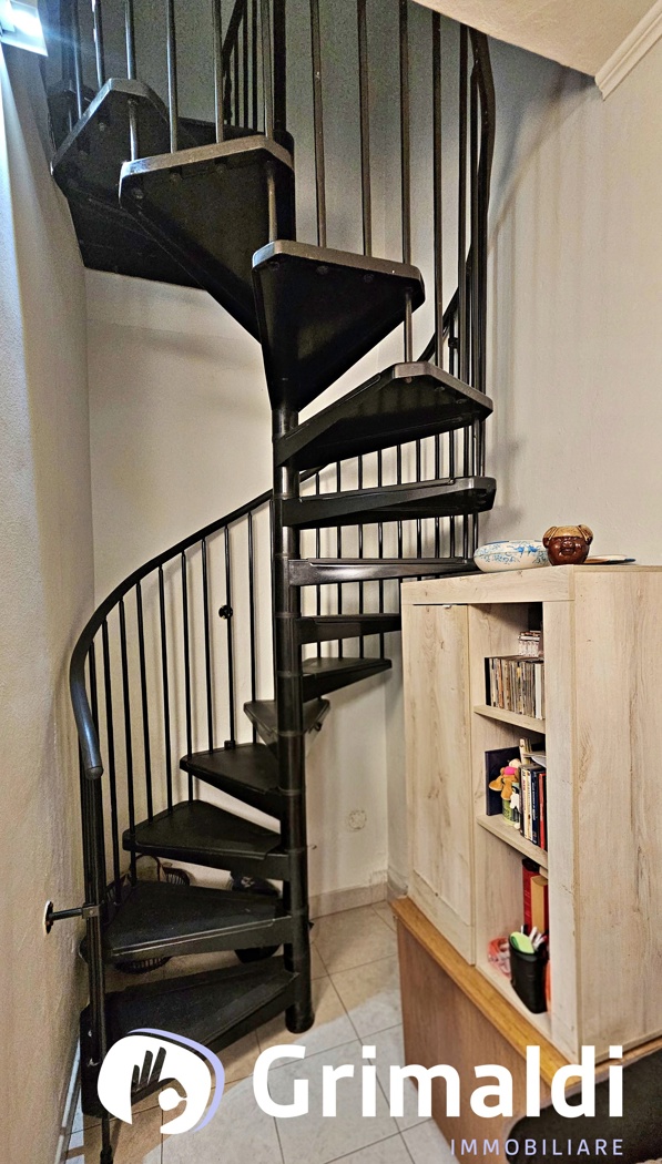 Casa indipendente con giardino a Vernate