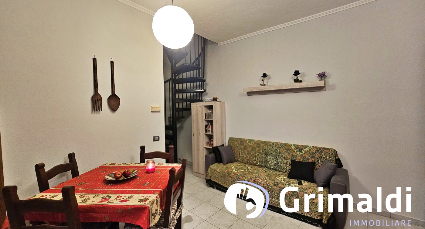 Casa indipendente con giardino a Vernate