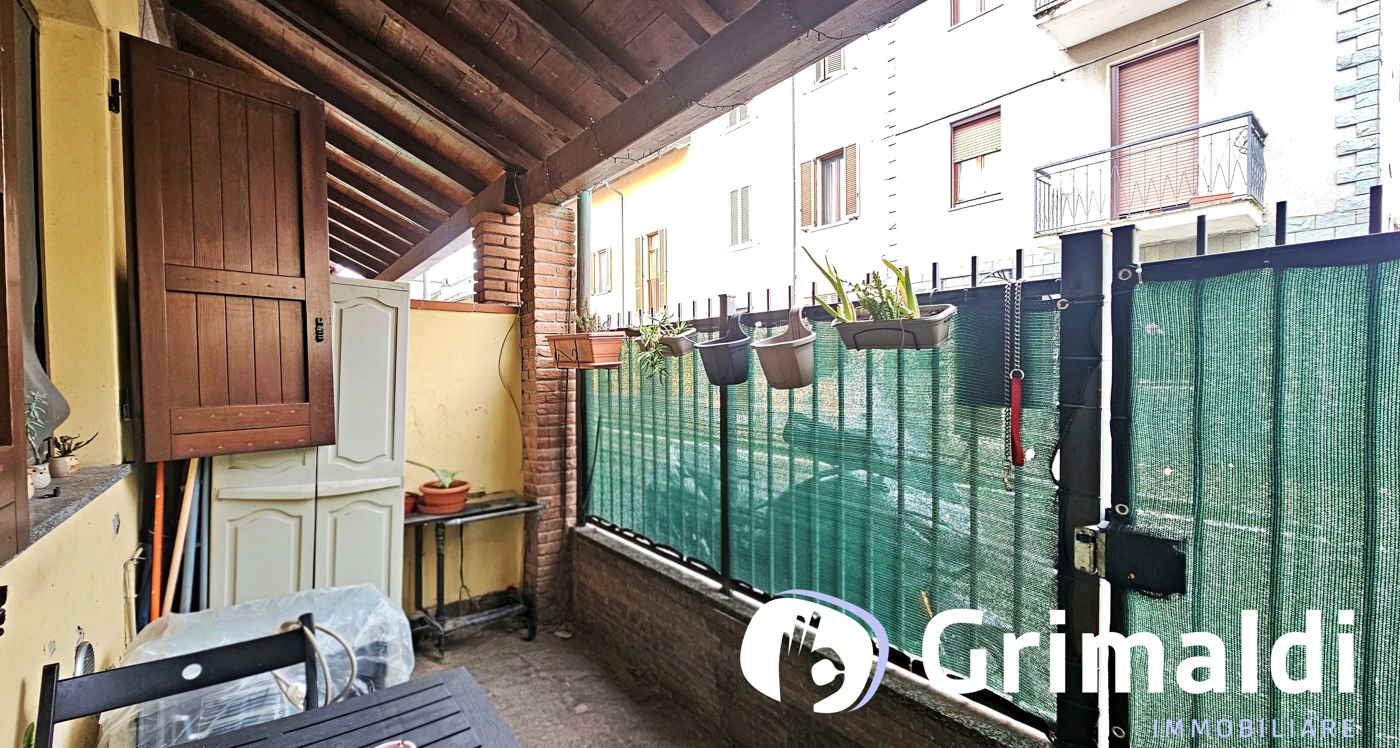 Casa indipendente con giardino a Vernate