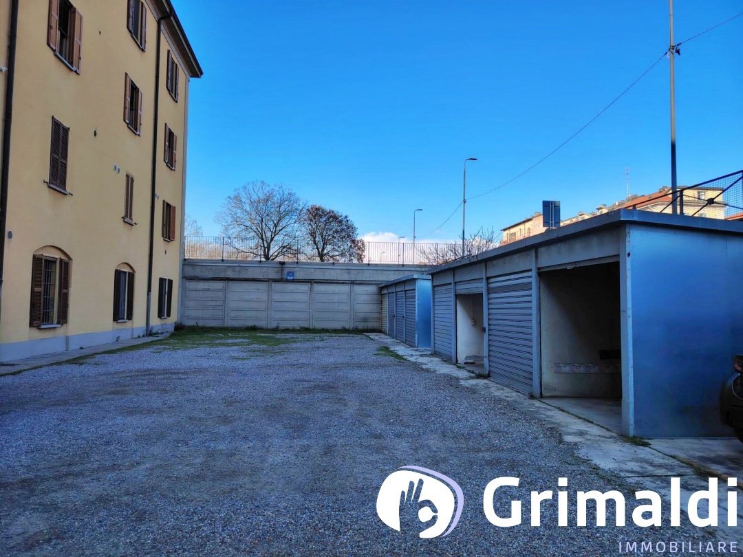 Box/Garage 14mq in affitto a Milano