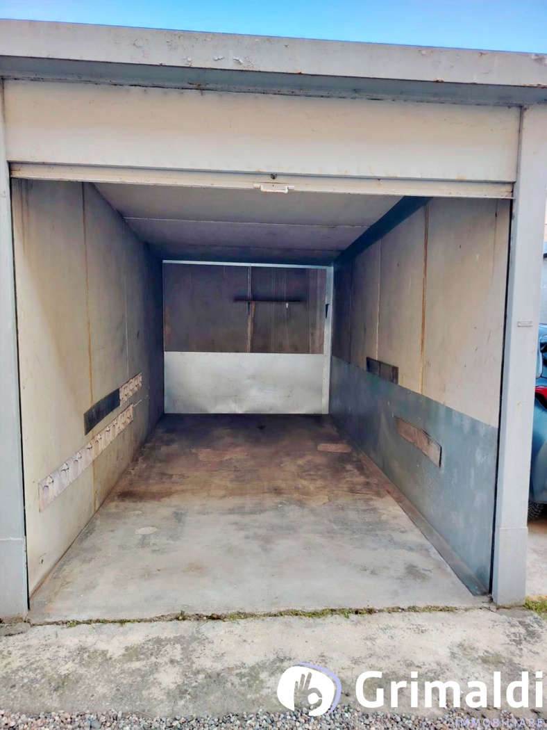 Box/Garage 14mq in affitto a Milano