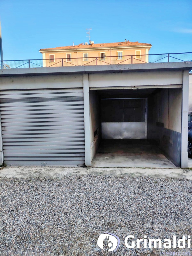 Box/Garage 14mq in affitto a Milano