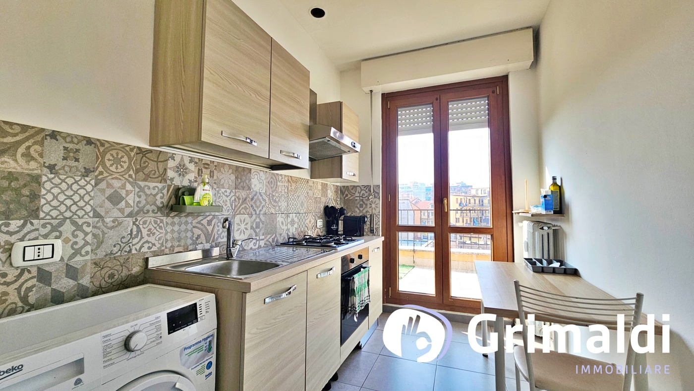 Attico arredato in affitto a Milano