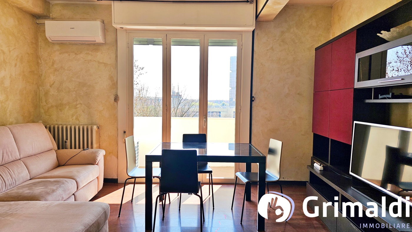 Trilocale arredato in affitto a Milano