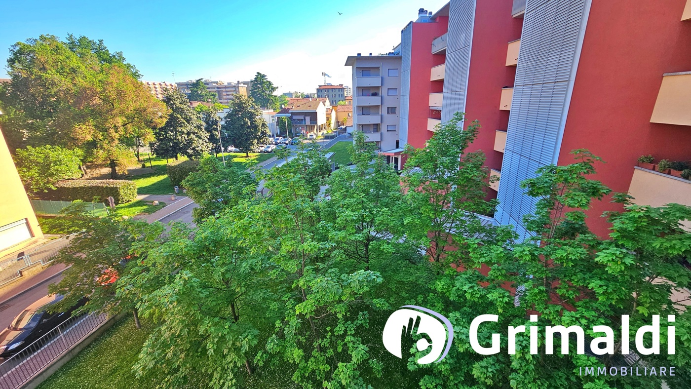 Trilocale da ristrutturare a San Donato Milanese