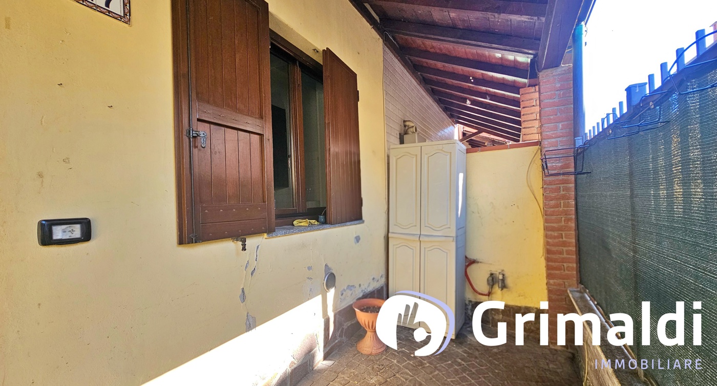 Casa indipendente con giardino a Vernate