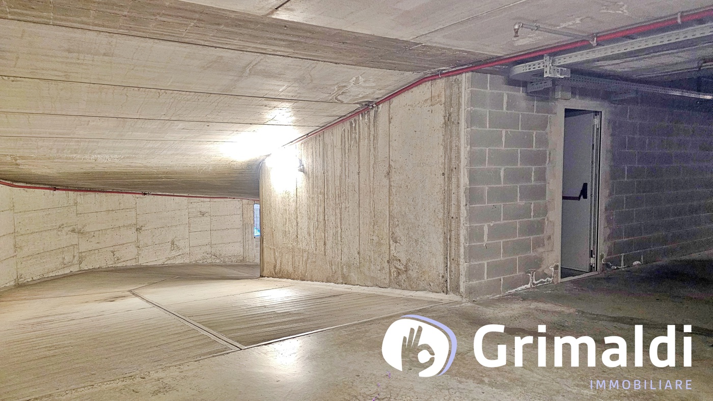 Box/Garage 15mq in affitto a Milano