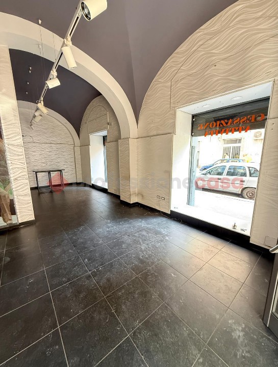 Negozio in affitto a Bari