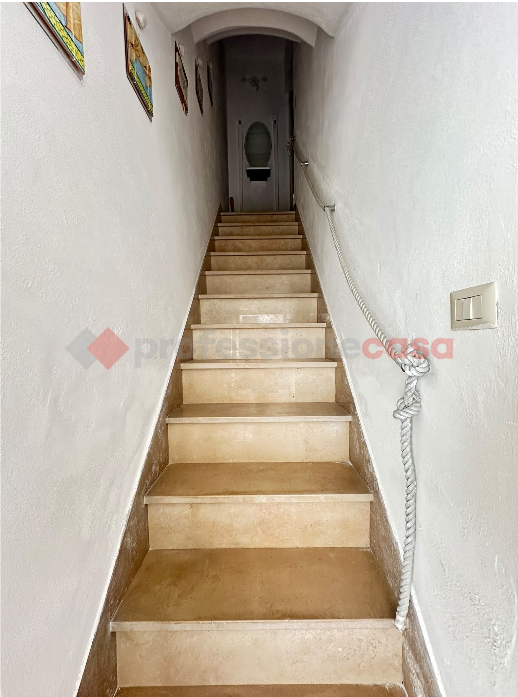 Stabile/Palazzo in vendita a Polignano a Mare