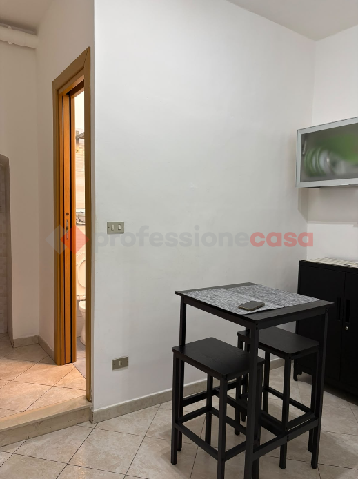 Monolocale arredato in affitto a Bari