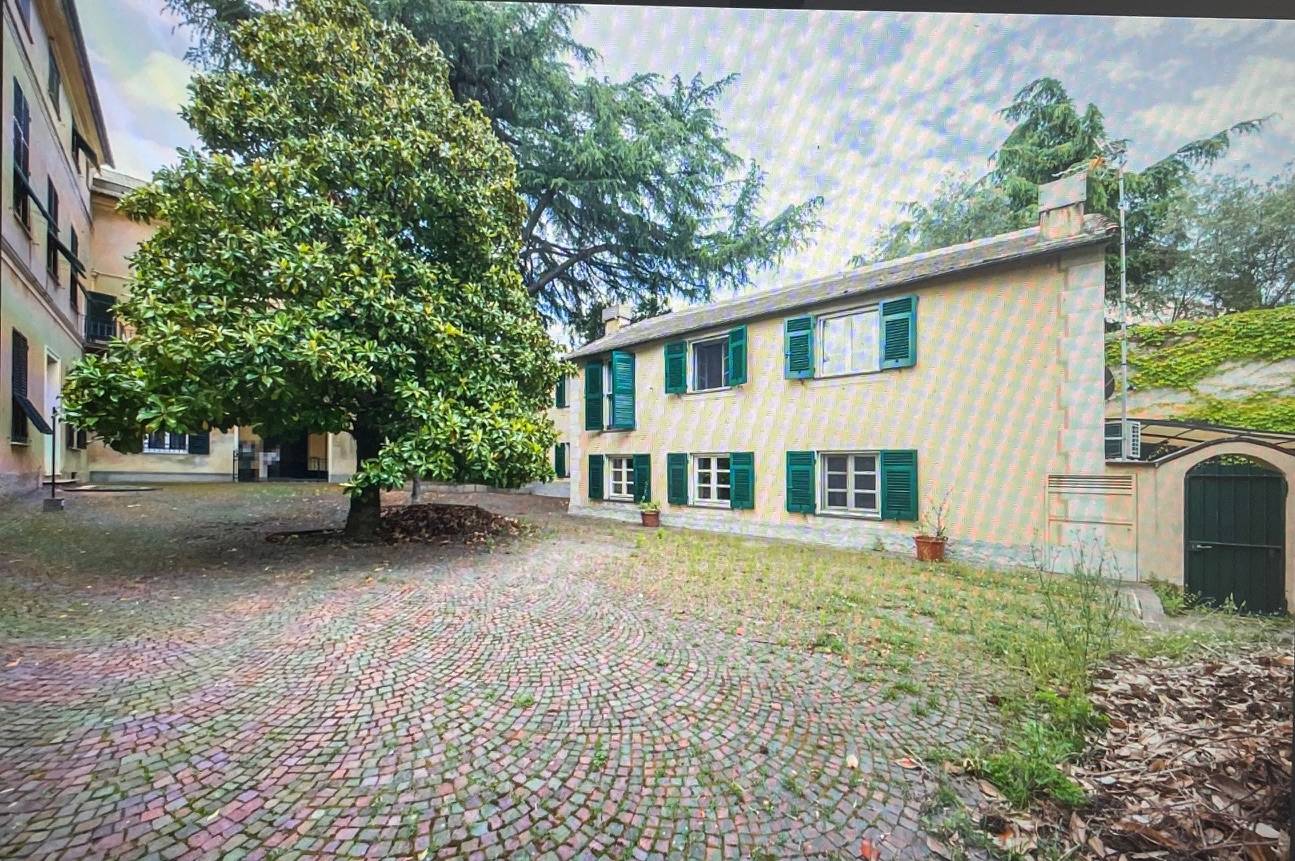 Casa indipendente con terrazzo, Genova quarto