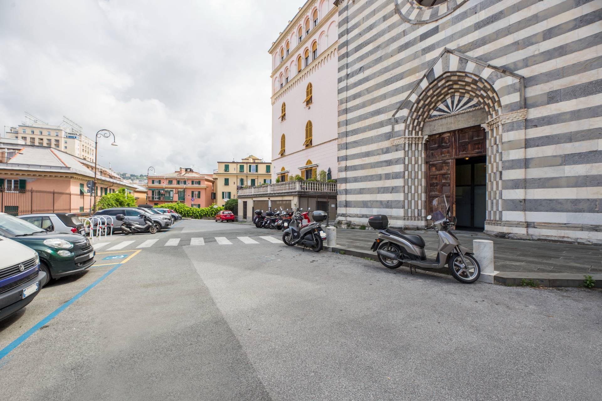 Appartamento in vendita a Genova, Carignano