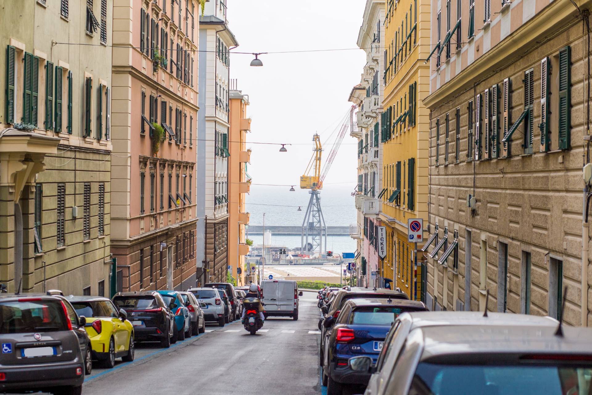 Appartamento in vendita a Genova, Carignano
