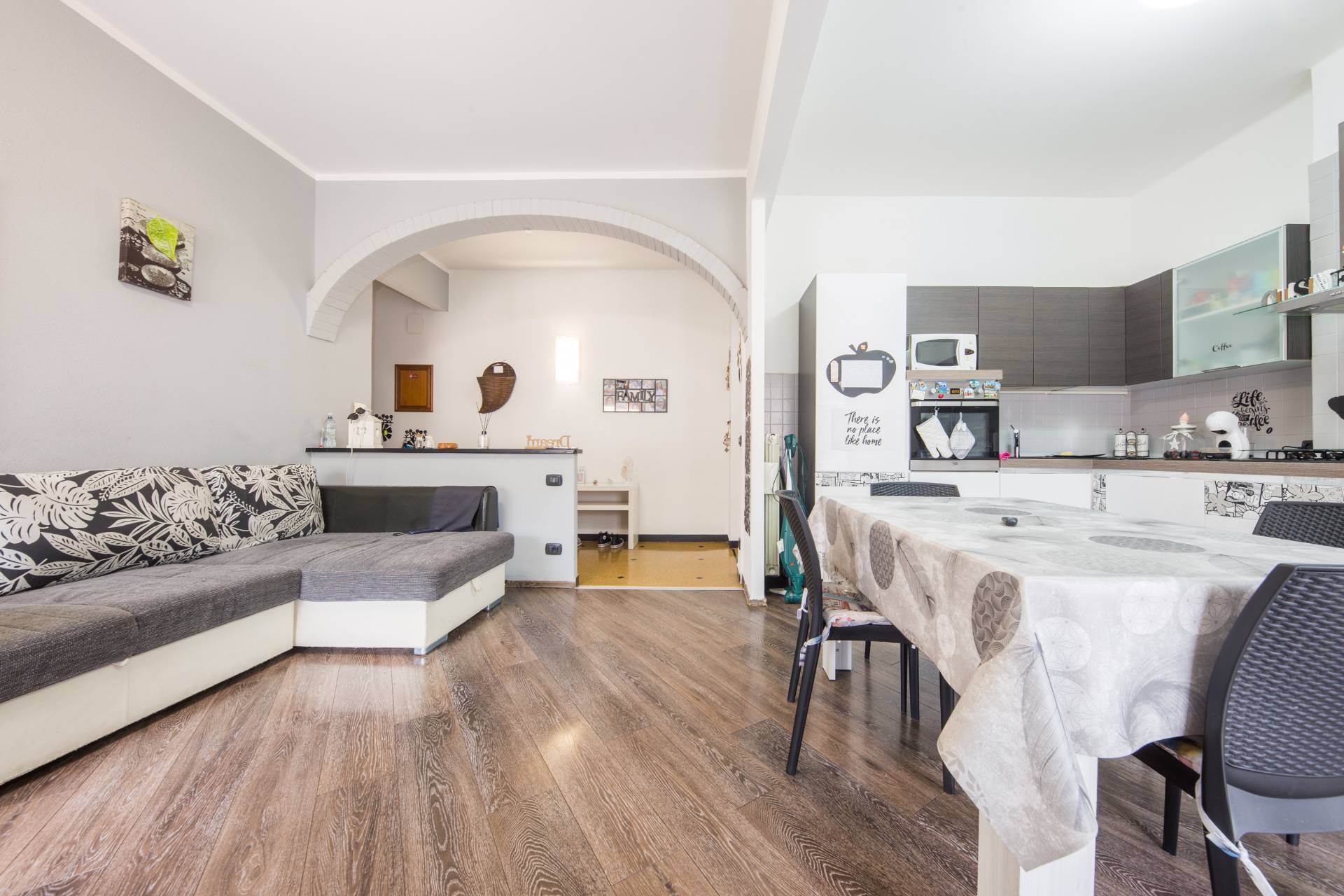 Appartamento in vendita a Genova, Bolzaneto