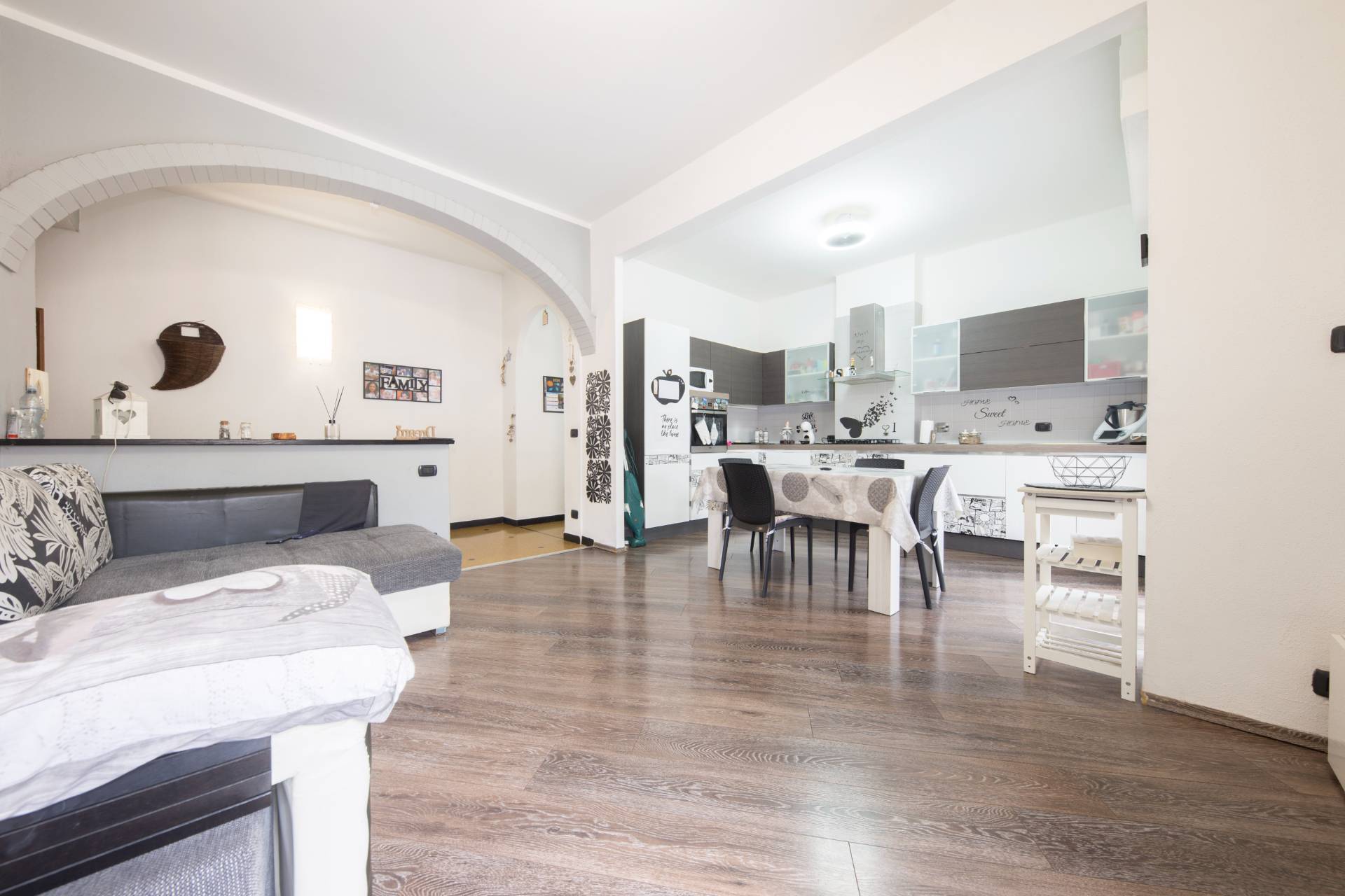 Appartamento in vendita a Genova, Bolzaneto