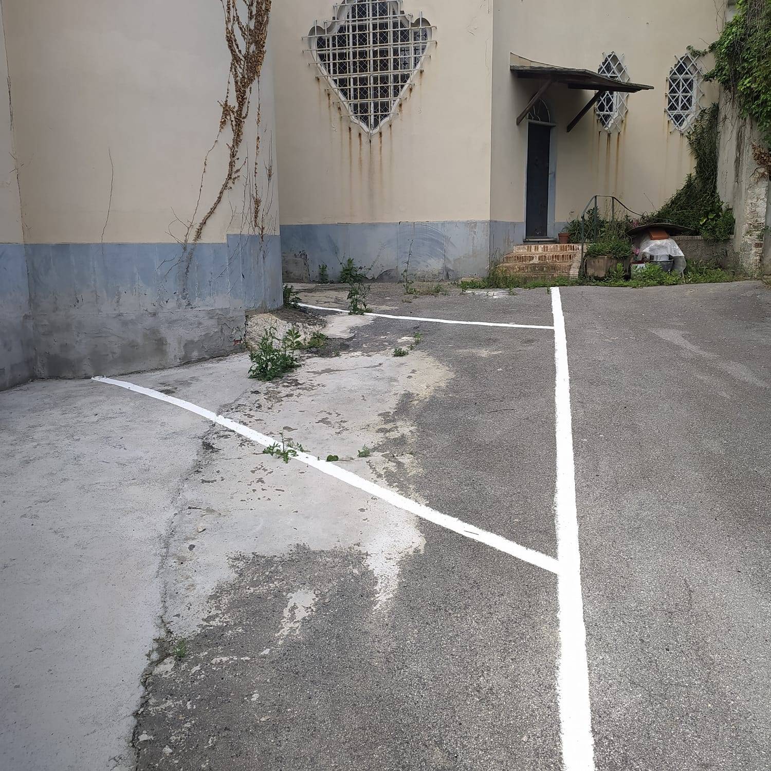 Posto auto scoperto in affitto a Genova, Albaro