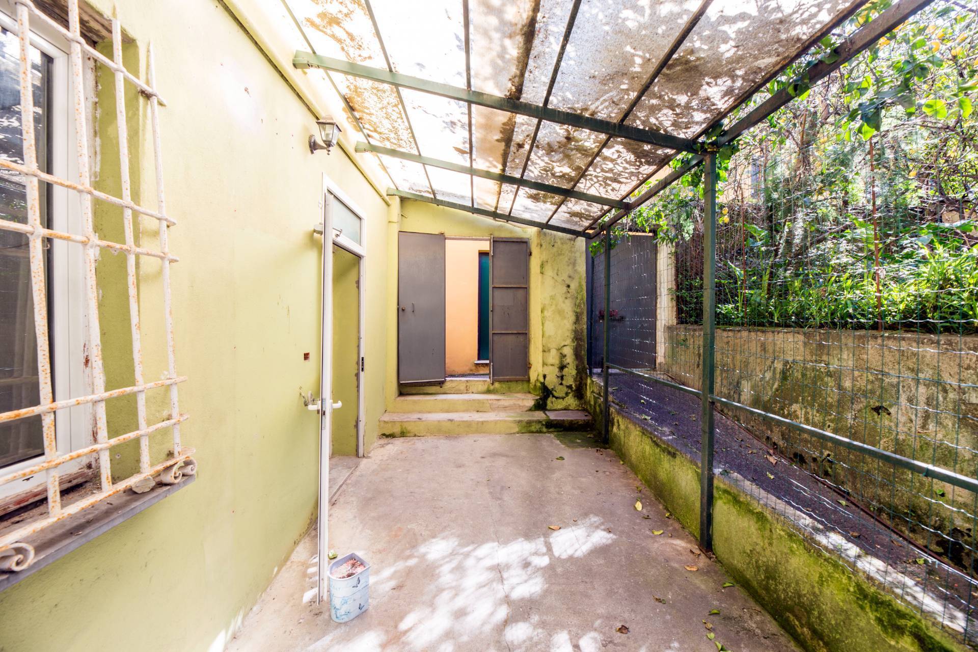 Locale commerciale in affitto a Genova, Nervi